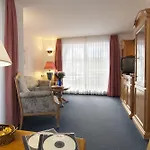 Rheinischer Hof Готель 4*