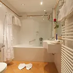 ライニッシャー ホフ