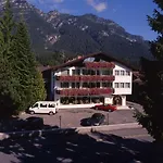 Rheinischer Hof Отель