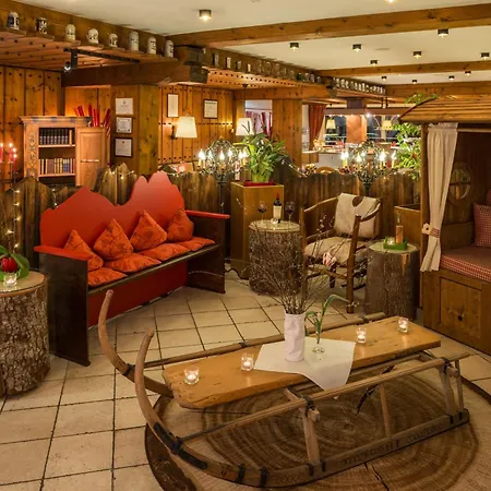 Rheinischer Hof 4*