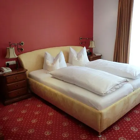 Отель Rheinischer Hof 4*