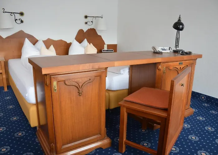 Hotell Rheinischer Hof 4*